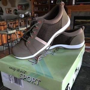 Easy Street Sport casual shoes